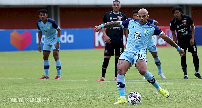Susunan Line Up Persib vs Persela: Prediksi Robert Salah hingga Febri Cadangan